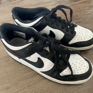 Low top Nike Panda Dunks